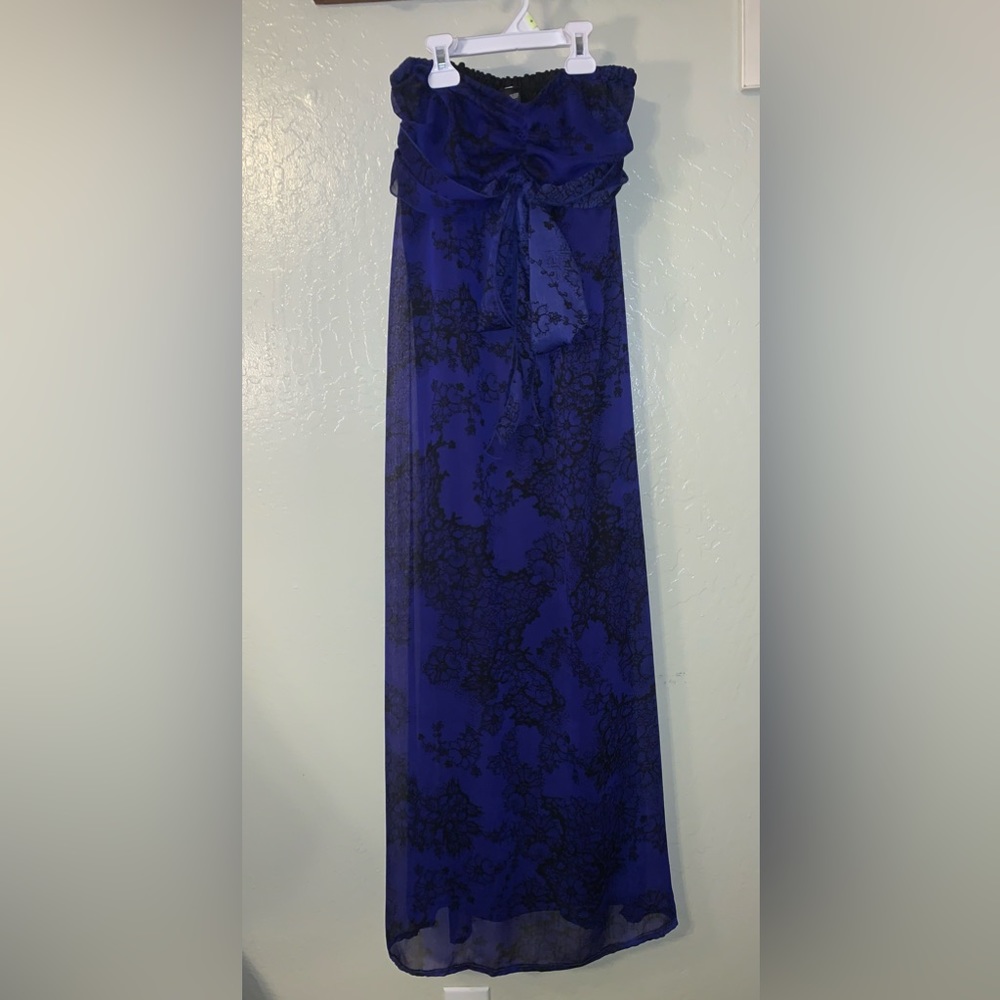 Fire Los Angeles Size Small Empire waisted Bow Tie Front Dress